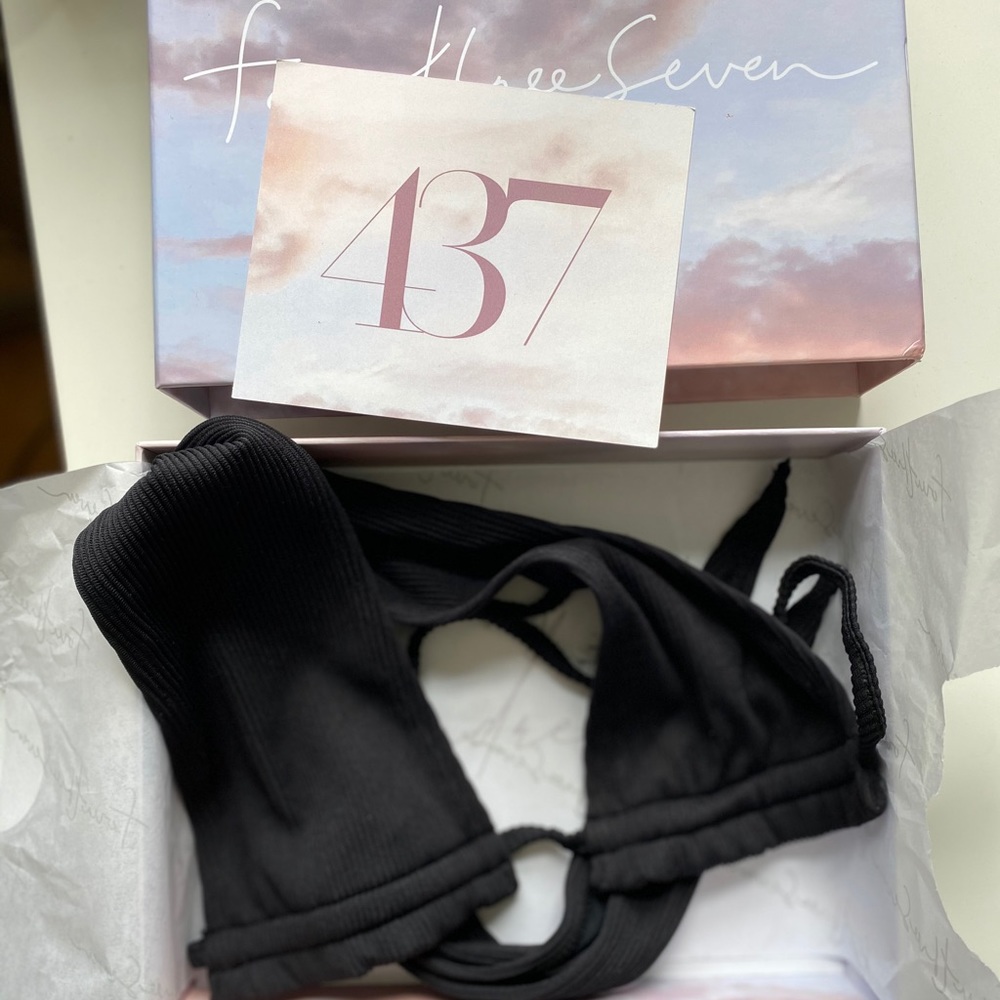 NWT!!! 437 Stella top (never worn!)